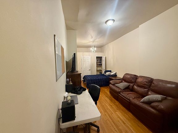 5th image of 1452 28th Ave APT 1