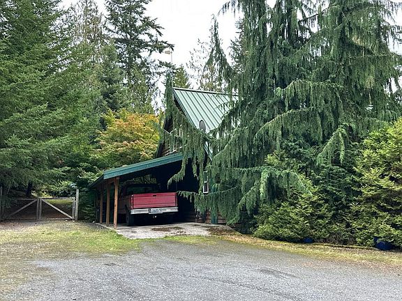 3rd image of 7735 Cultus Bay Rd