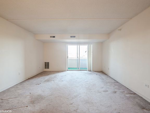 2nd image of 435 William St Unit 606