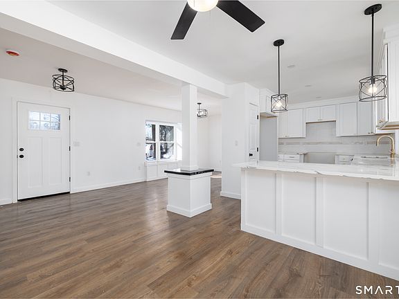 4th image of 6 Waterbury Road