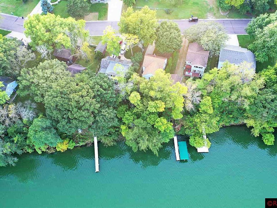 1st image of 667 Shoreacres Dr
