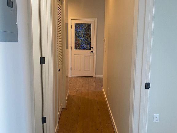 2nd image of 50 Russ St #50