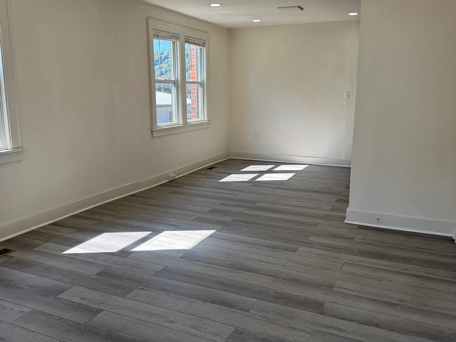 427 Arch St — Photo 3