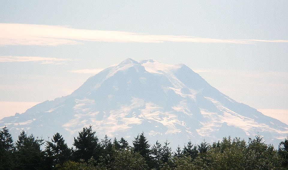 Mt Rainier from master BR