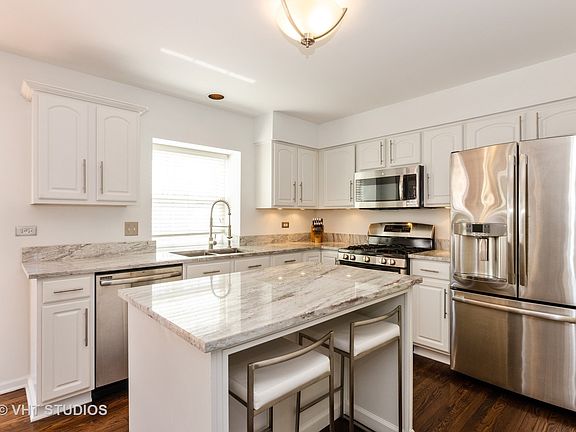 5th image of 2815 Forestview Ct
