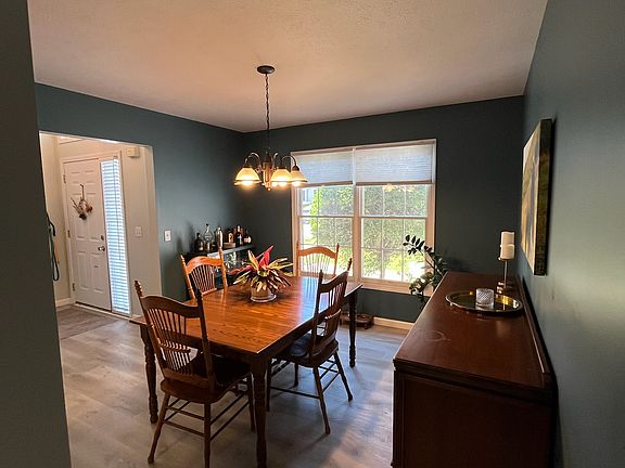 5th image of 2321 Oakwood Park Dr