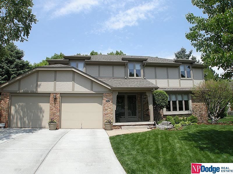 1st image of 2306 S 154th Cir