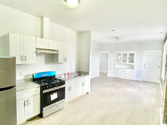 4th image of 2238 S Homan Ave #3R