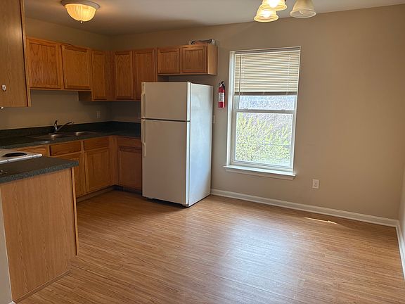 2nd image of 1711 W 3rd St #3