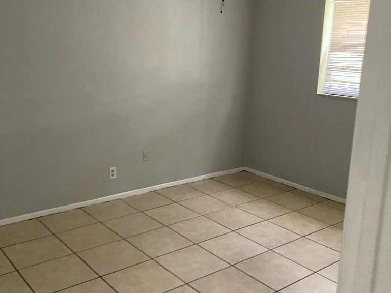 1341 SE 6th Ave #1 — Photo 9