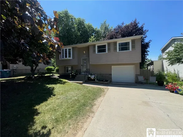 6868 Chaffee Ct, Derby, NY 14047