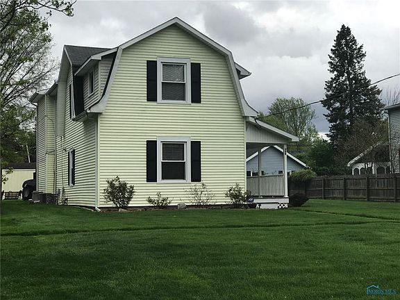 2nd image of 340 E 5th St