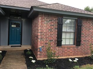 1313 Del Norte Dr, Edmond, OK 73003