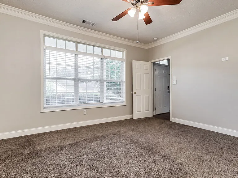 4100 Springvale Way — Photo 12