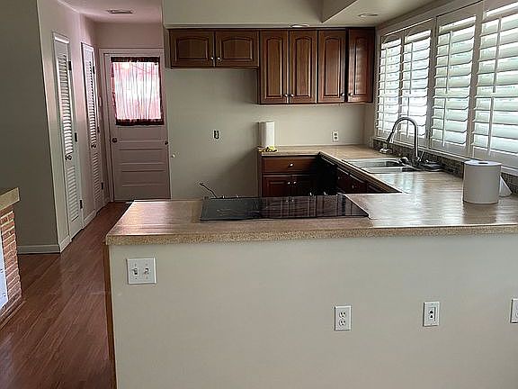 4th image of 30 River Forest Dr