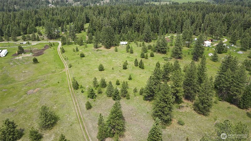 4th image of 13 Miner's Ridge Road