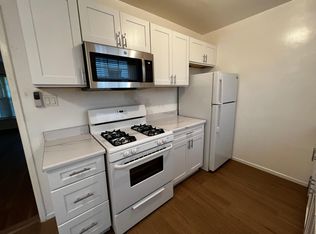 421 N Doheny Dr APT 3, Beverly Hills, CA 90210