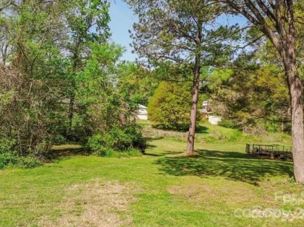 2211 San Paulo Ln, Gastonia, NC 28054