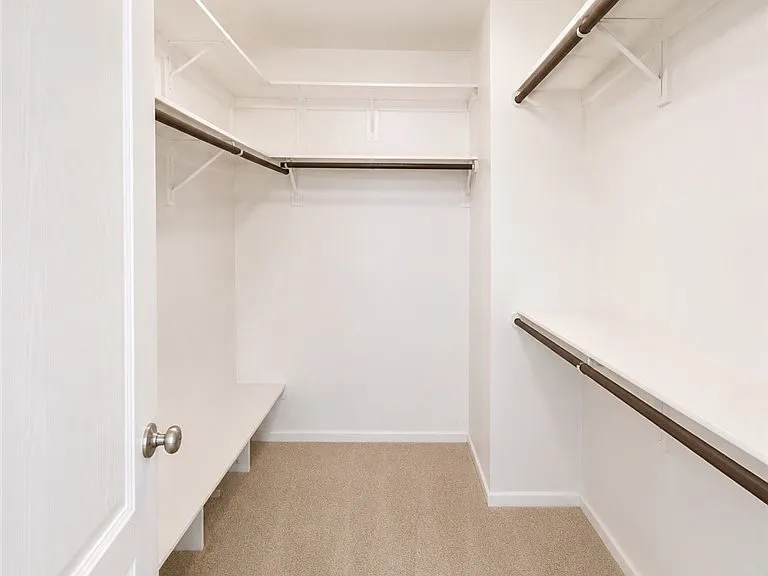 1695 Larkspur Ln — Photo 15