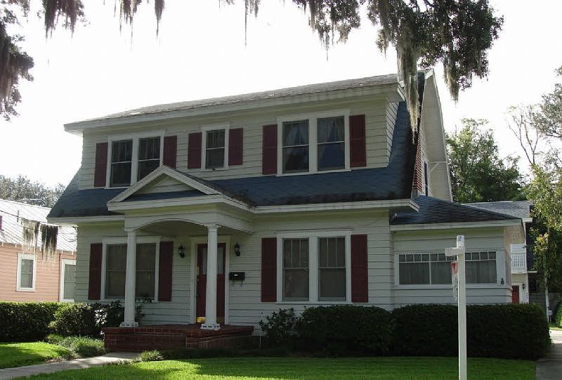 1st image of 642 E Amelia St