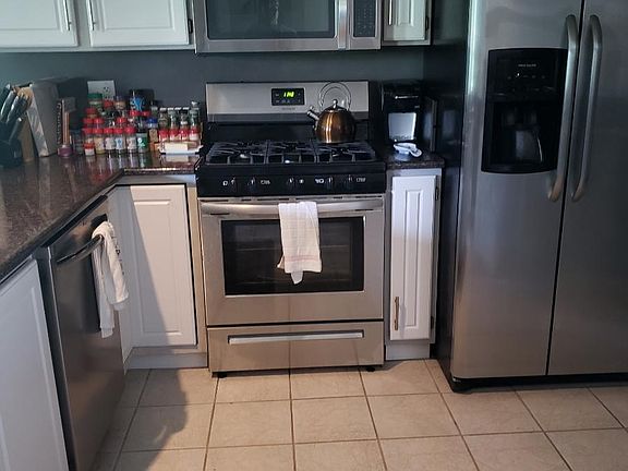 2nd image of 2068 Orchard Ln