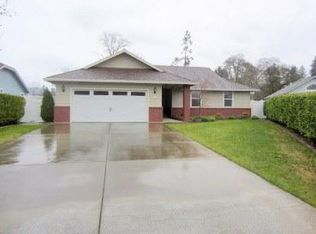 1205 SW Ironwood Dr, Grants Pass, OR 97526
