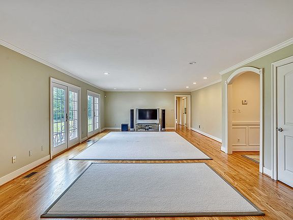 5th image of 13738 Lakeside Dr