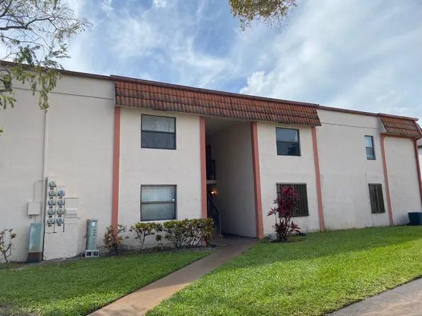 871 NE 207th Ln #15-202, Miami, FL 33179