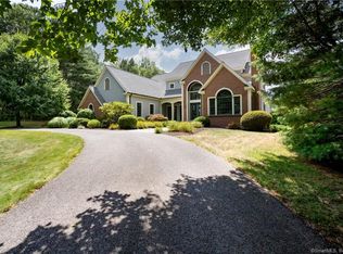 453 Cedar Ln, New Hartford, CT 06057