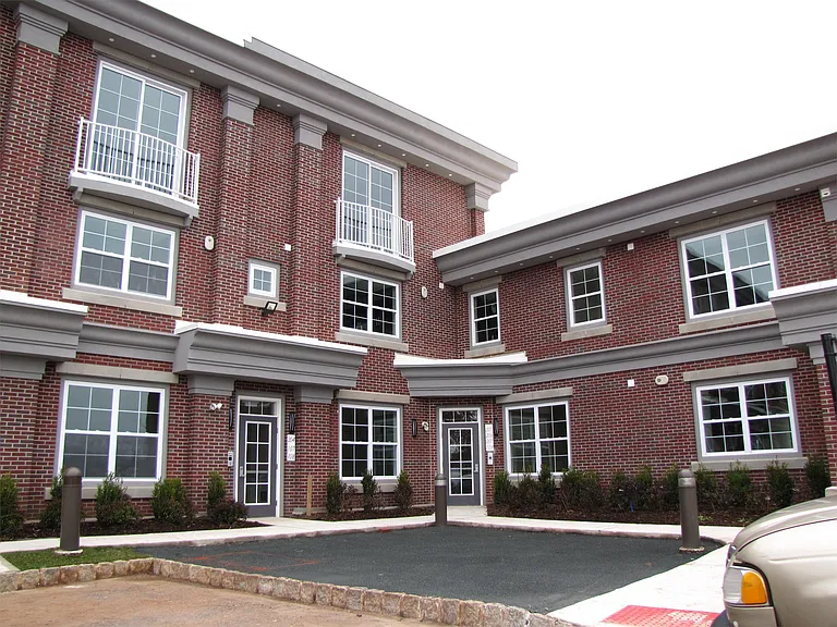 25 Hillside Ave #109 — Photo 19