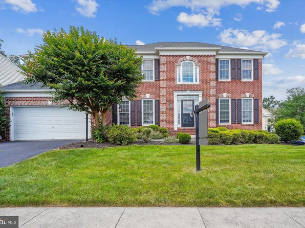 25834 Rawley Springs Dr, Chantilly, VA 20152