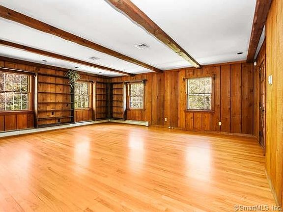 5th image of 9 Brownson Dr