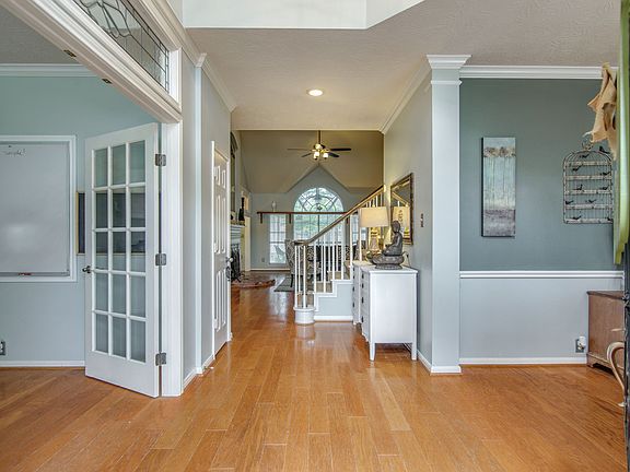 4th image of 3519 Clover Creek Dr