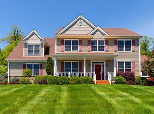 125 Country Club Rd, Hopewell Junction, NY 12533