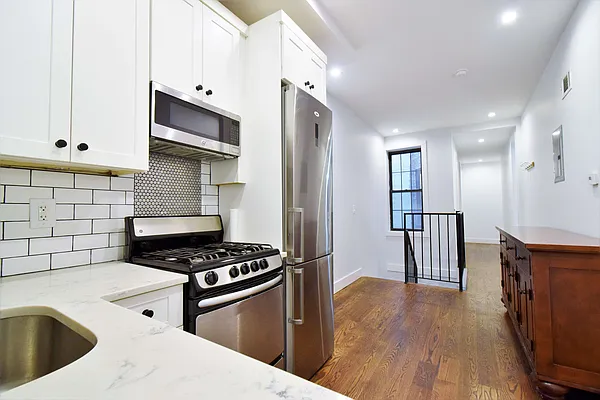 Rented by Lofts and Flats LLC | media 8