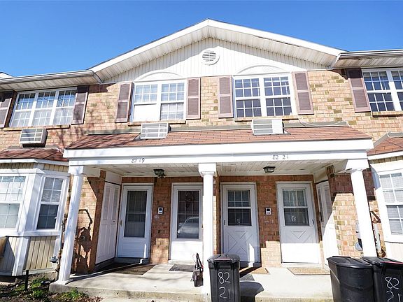 2nd image of 82 Country Pointe Cir #21