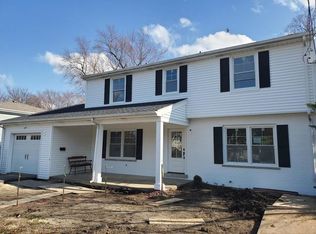 641 Hill Ave, Glen Ellyn, IL 60137