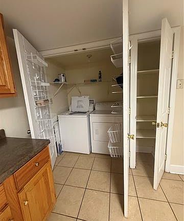 4th image of 915 Soniat St #B