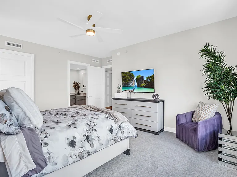 265 Indies Way #1-1404-1404 — Photo 25