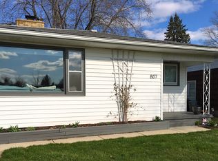 807 Roosevelt Ave, Oconomowoc, WI 53066