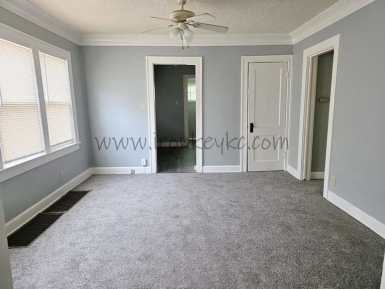 2120 E 68th Ter — Photo 7