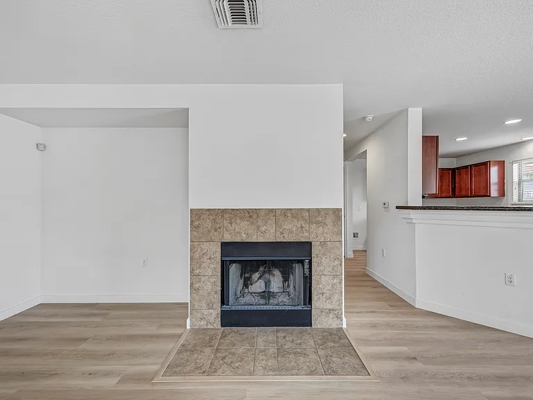 9012 Edmundsbury Dr — Photo 10