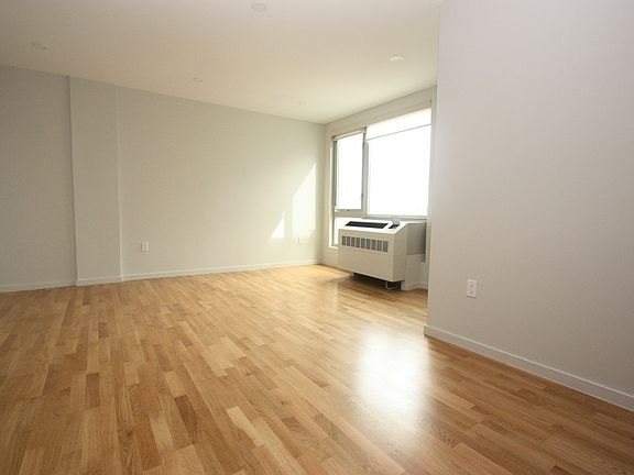 4th image of 482 Franklin Ave APT 4M