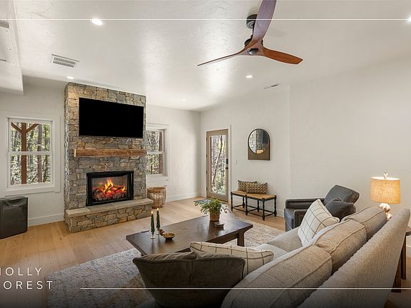 5th image of 132 Azalea Court
