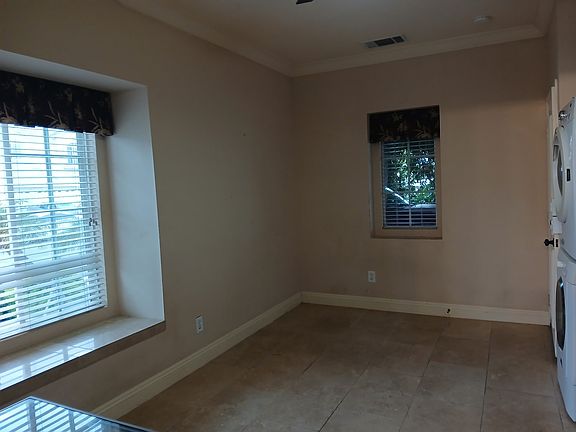 4th image of 29853 Old Sycamore Ln