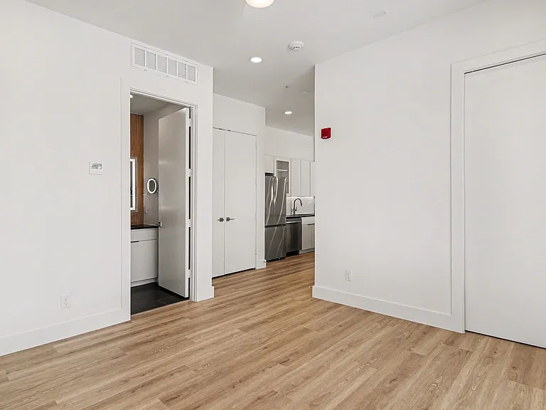 2217 N Fitzhugh Ave #206 — Photo 25