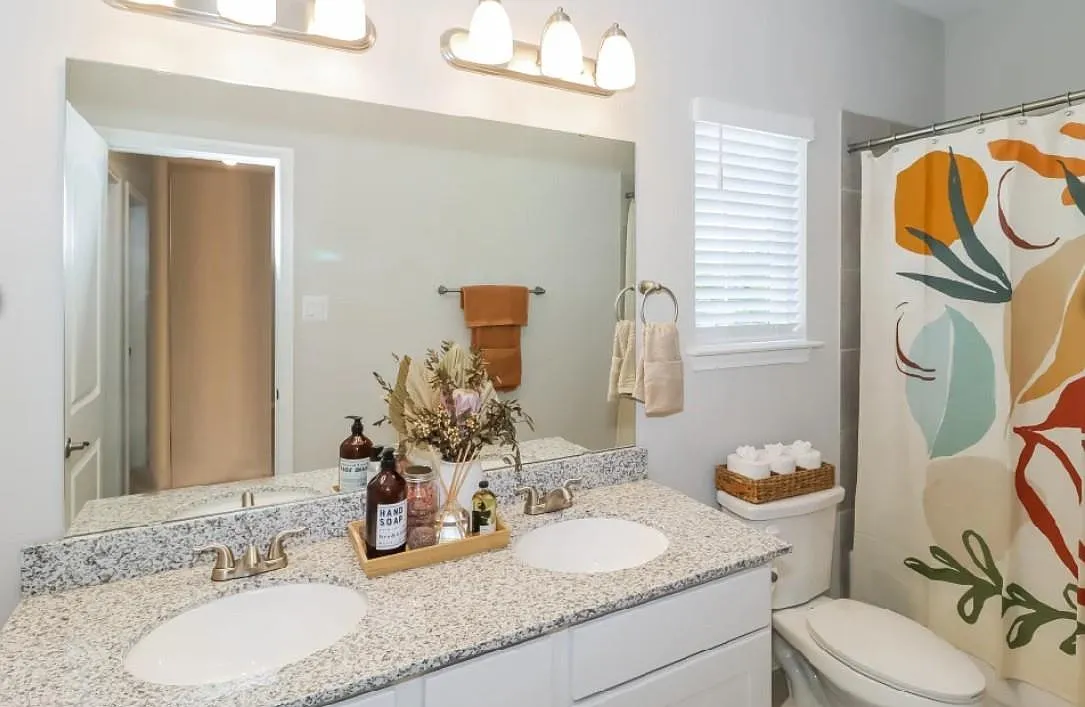 3 bed, 2.5 bath, 1766 sqft, $2,095 — Photo 4