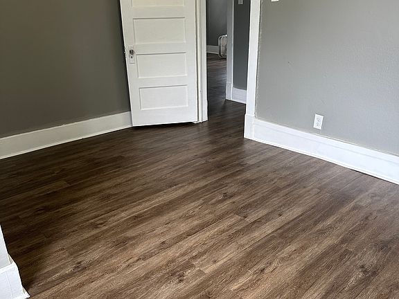 3rd image of 1830 Shaw Ave #4