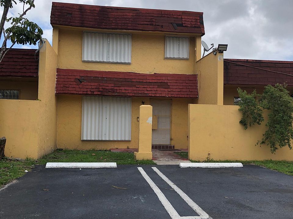 1st image of 514 NW 179th St