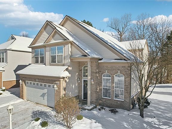 2nd image of 8571 Pine Creek Ln